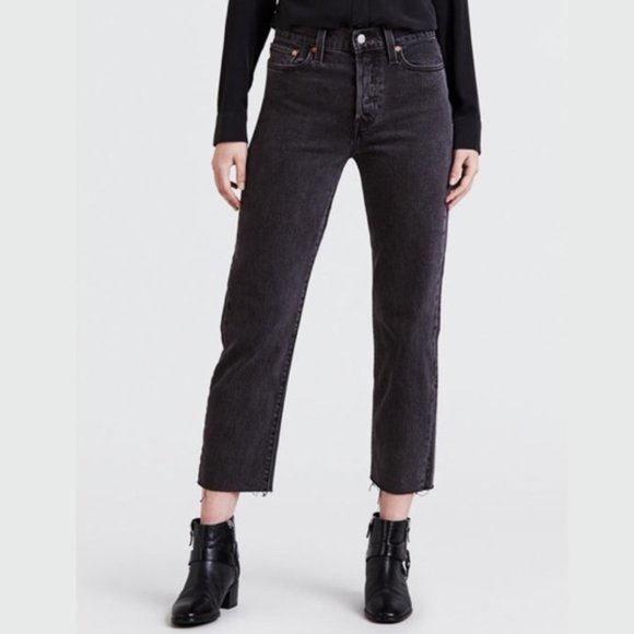 Levi's Premium Wedgie Straight Jeans High Rise Raw Hem Black Washed Pant sz 30 - Picture 1 of 15